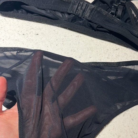 Blush x Maripier shadow set - Picture 9 of 9